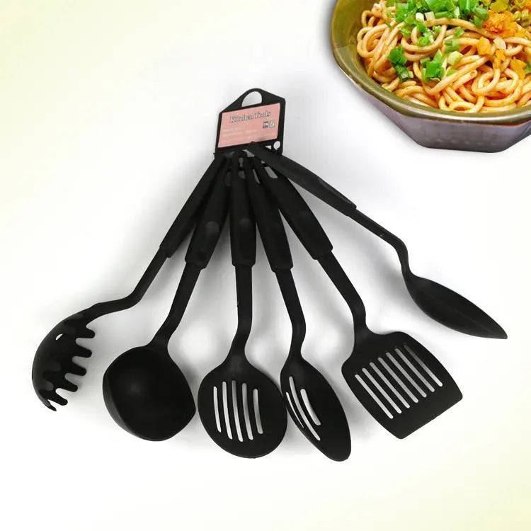 Versatile kitchen tools ideal for both beginners and seasoned cooks