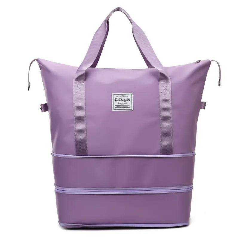 Water-resistant travel bag keeping your belongings dry