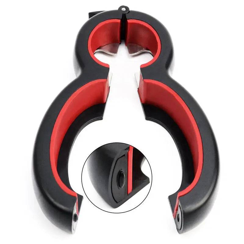 Safe can opener featuring safety mechanisms for secure use