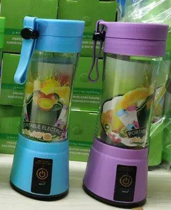 Lightweight blender ideal for travel and outdoor use
