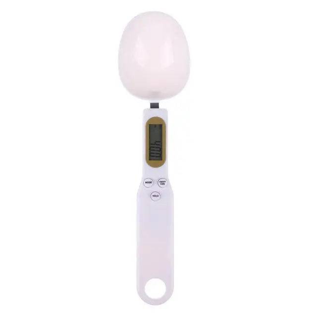 Easy-to-use kitchen scale featuring automatic shut-off