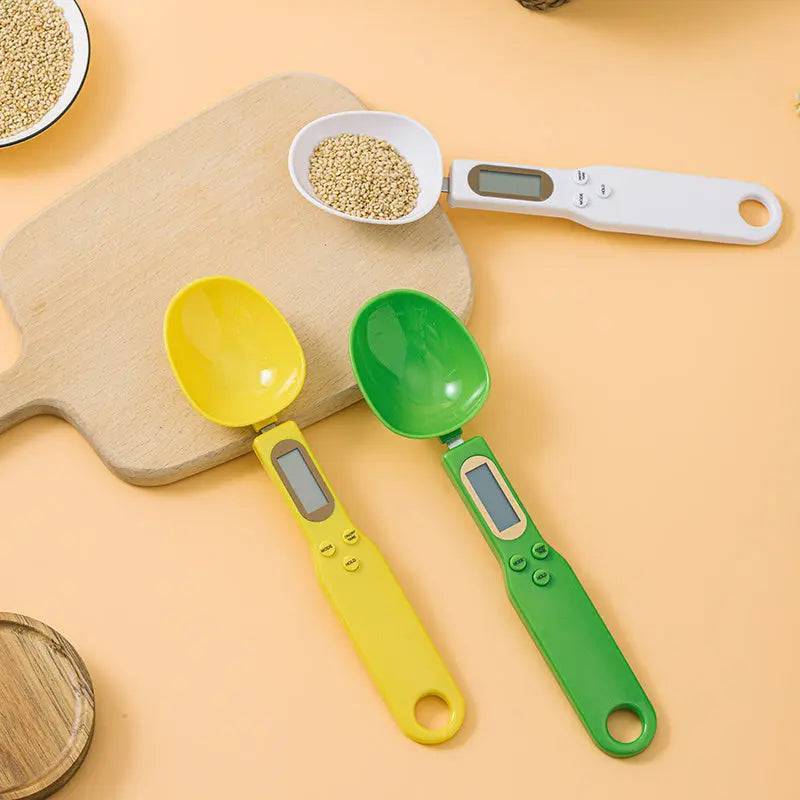 Digital spoon scale showcasing accurate kitchen measurements