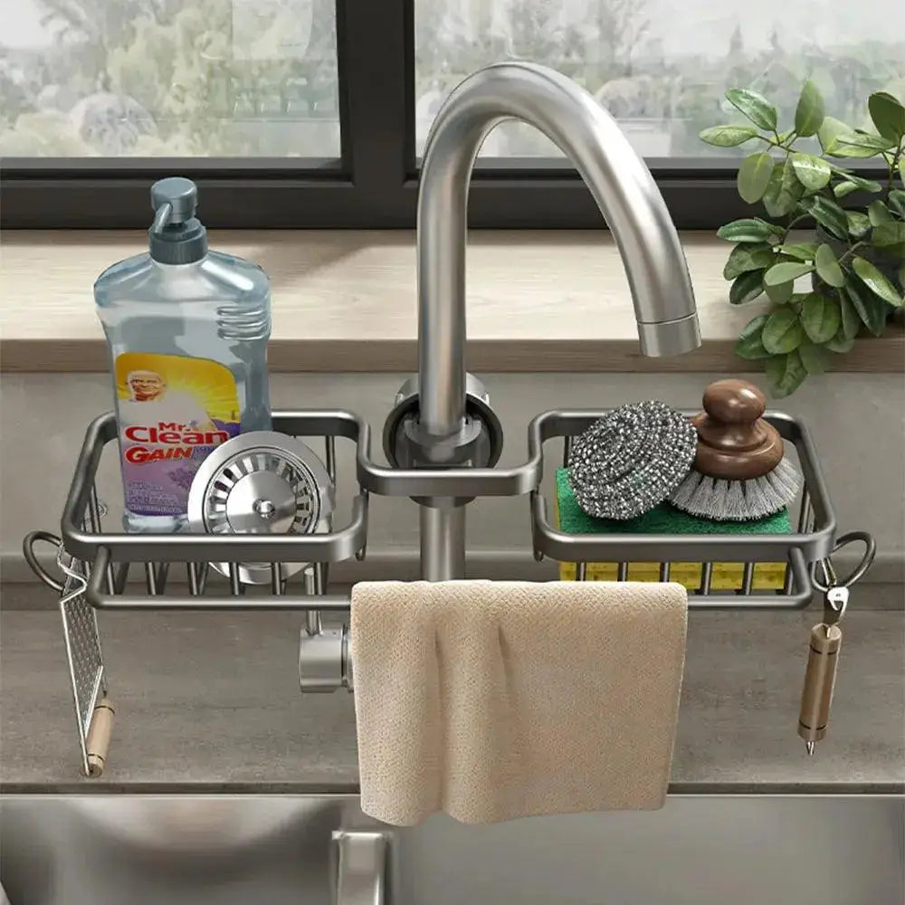 Aluminum Drainer Shelf with water droplets, highlighting rust-resistant features