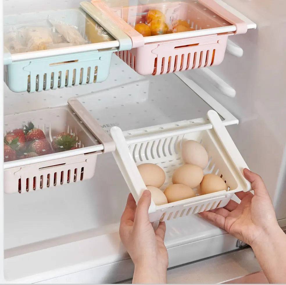 Refrigerator storage basket for organizing food items