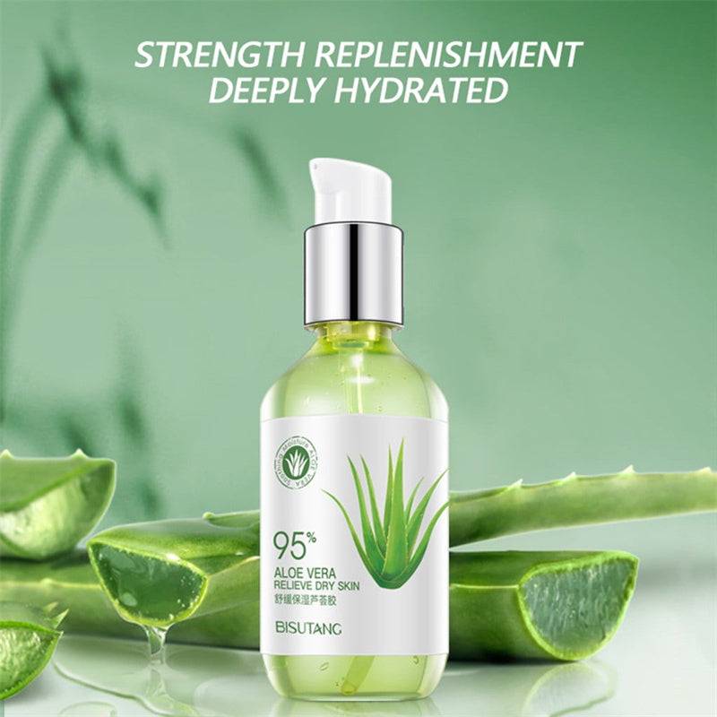 Aloe Vera Gel in a lightweight moisturizer for long-lasting hydration  